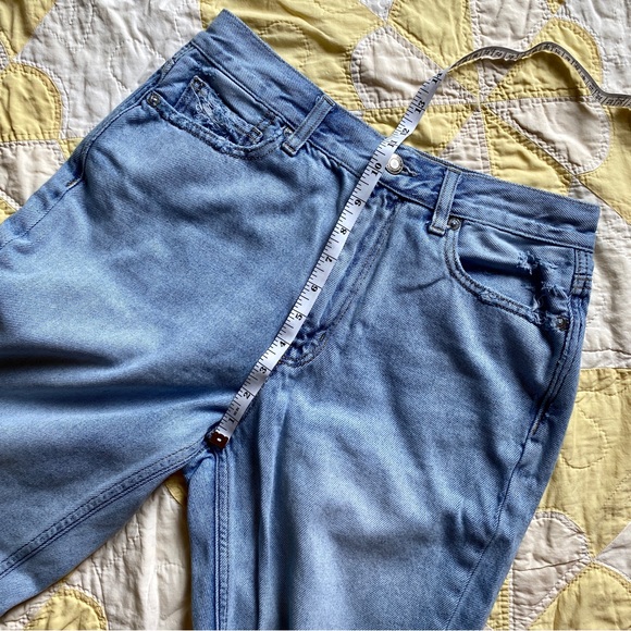 AE mom jean - Picture 11 of 12